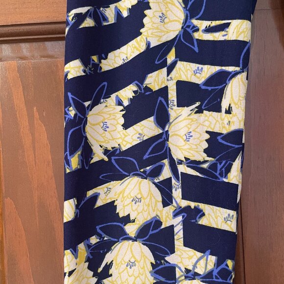 NEW LuLaRoe Navy Blue and Yellow Flower Leggings - One Size - OS - Picture 1 of 3